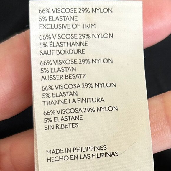 Anthropologie MAEVE Zip-to-Flare Black Pants in Size 4 Patch Pockets on Back - Picture 7 of 7